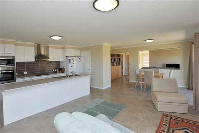 10 Coolibah Court, KINGSTHORPE QLD 4400, Kingsthorpe - Thumbnail 2
