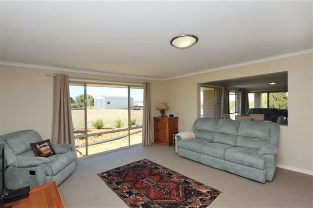 10 Coolibah Court, KINGSTHORPE QLD 4400, Kingsthorpe - Thumbnail 3
