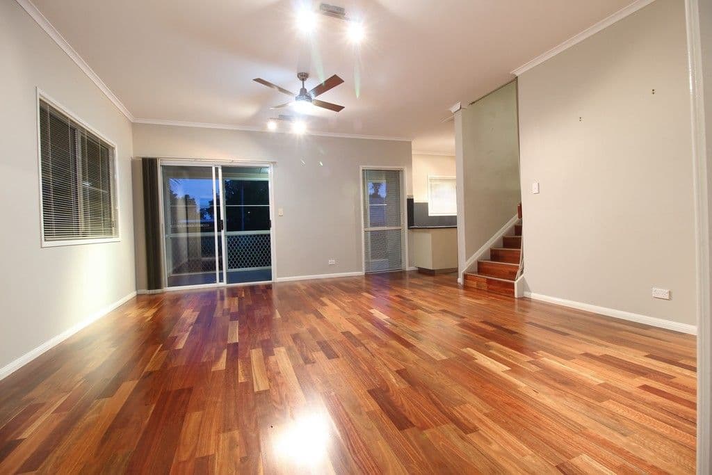 43 Loch Street, Emerald QLD 4720, Emerald - Thumbnail 2