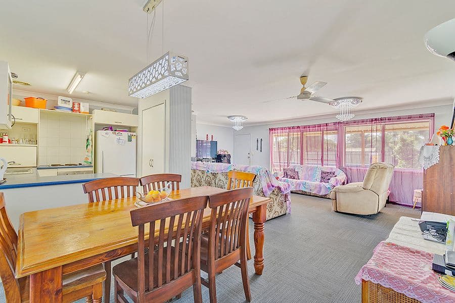16 Boronia Avenue, Daisy Hill QLD 4127, Daisy Hill - Thumbnail 2