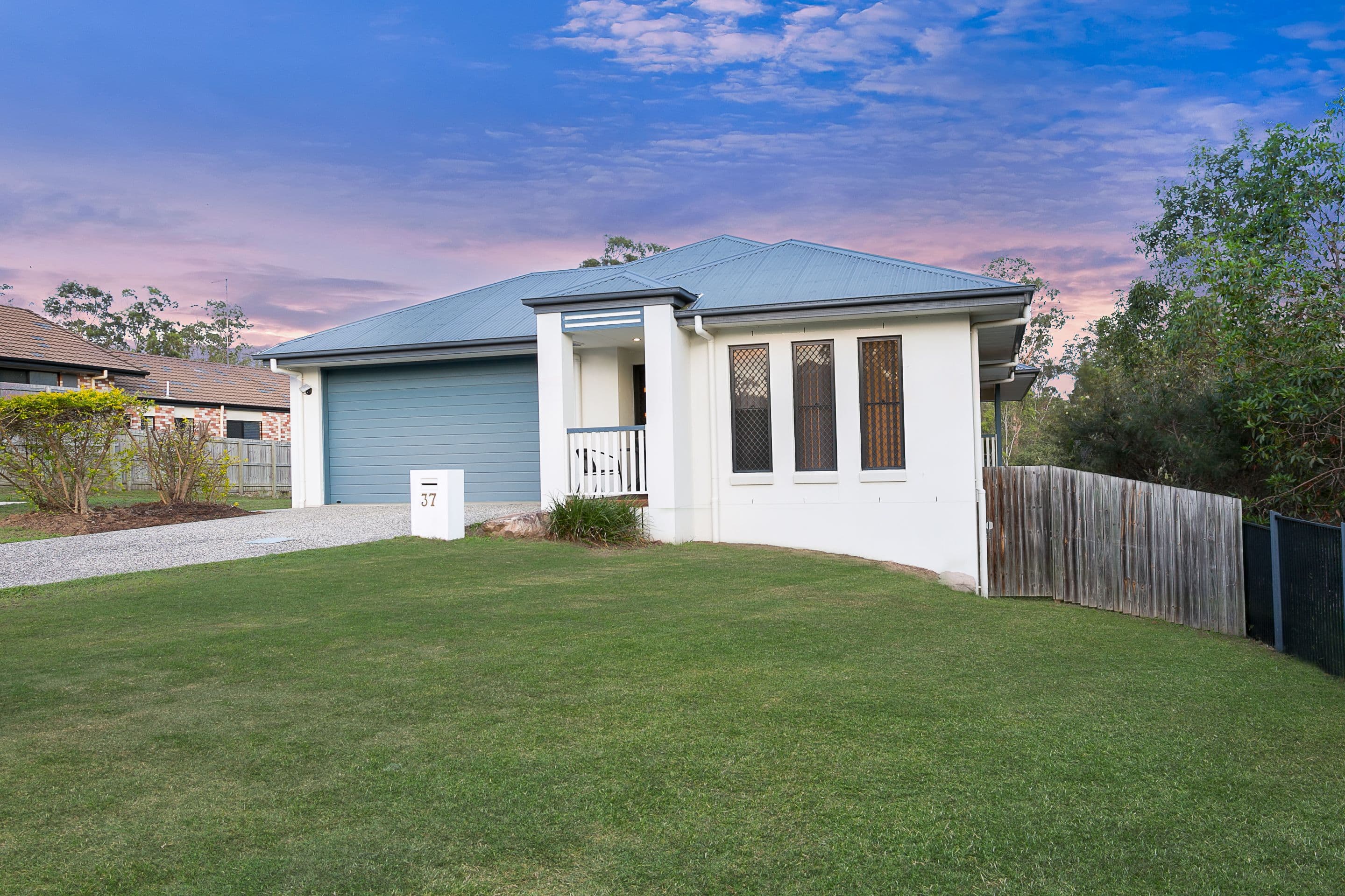 37 Shallow Bay Drive, Springfield Lakes QLD 4300, Springfield Lakes - Thumbnail 2