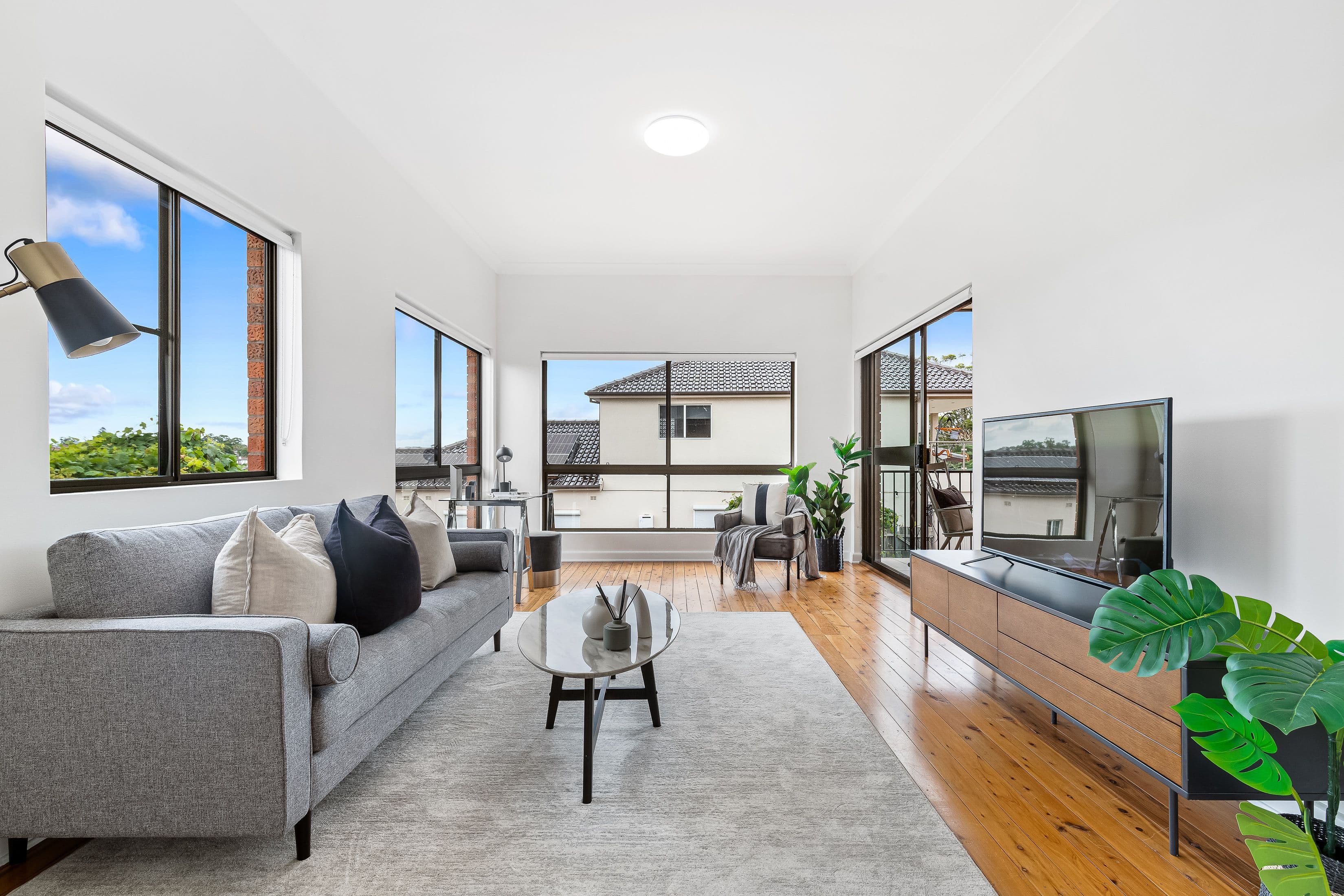 6 Mundoonen Crescent, Horsley, Earlwood - Thumbnail 4