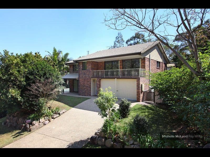 8 Spearwood Place, CHAPEL HILL QLD 4069, Chapel Hill - Image 1