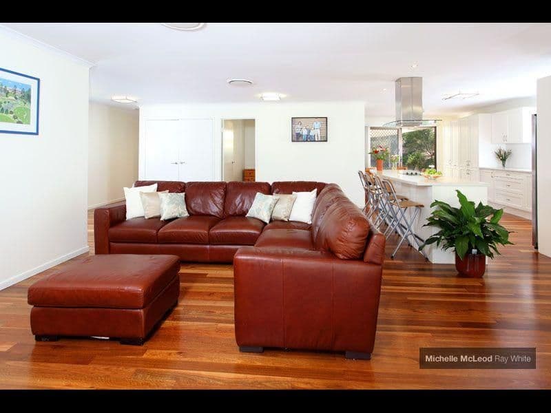 8 Spearwood Place, CHAPEL HILL QLD 4069, Chapel Hill - Thumbnail 2