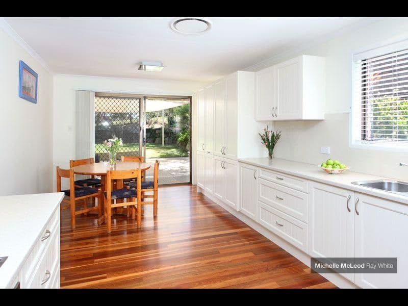 8 Spearwood Place, CHAPEL HILL QLD 4069, Chapel Hill - Thumbnail 6