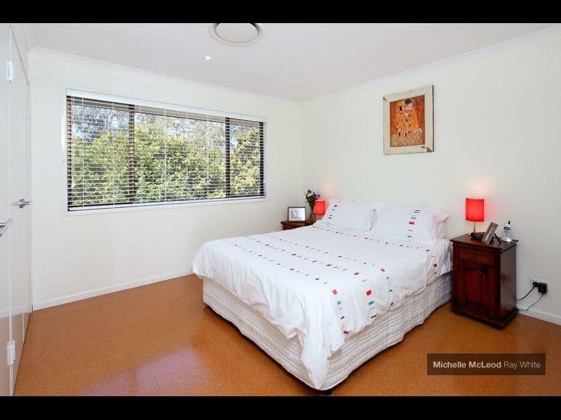 8 Spearwood Place, CHAPEL HILL QLD 4069, Chapel Hill - Thumbnail 7