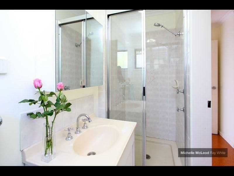 8 Spearwood Place, CHAPEL HILL QLD 4069, Chapel Hill - Thumbnail 8