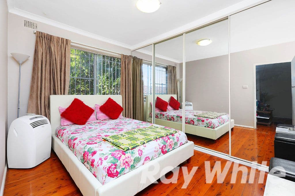 4 Howard Street, Canterbury NSW 2193, Canterbury - Thumbnail 3