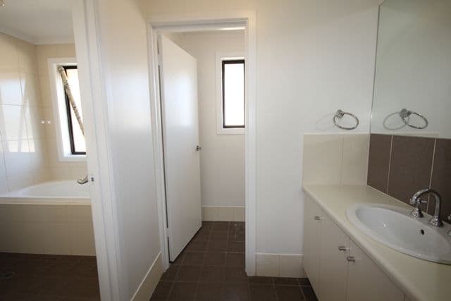 29 Brookside Road, Darlington SA 5047, Darlington - Thumbnail 4