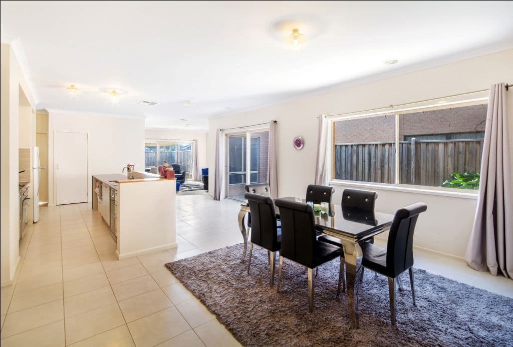 26 Moffat Drive, LALOR VIC 3075, Lalor - Thumbnail 3