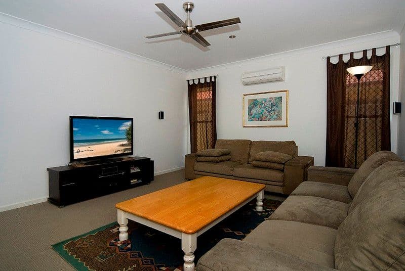 12 Hillview Crescent, LITTLE MOUNTAIN QLD 4551, Little Mountain - Thumbnail 4