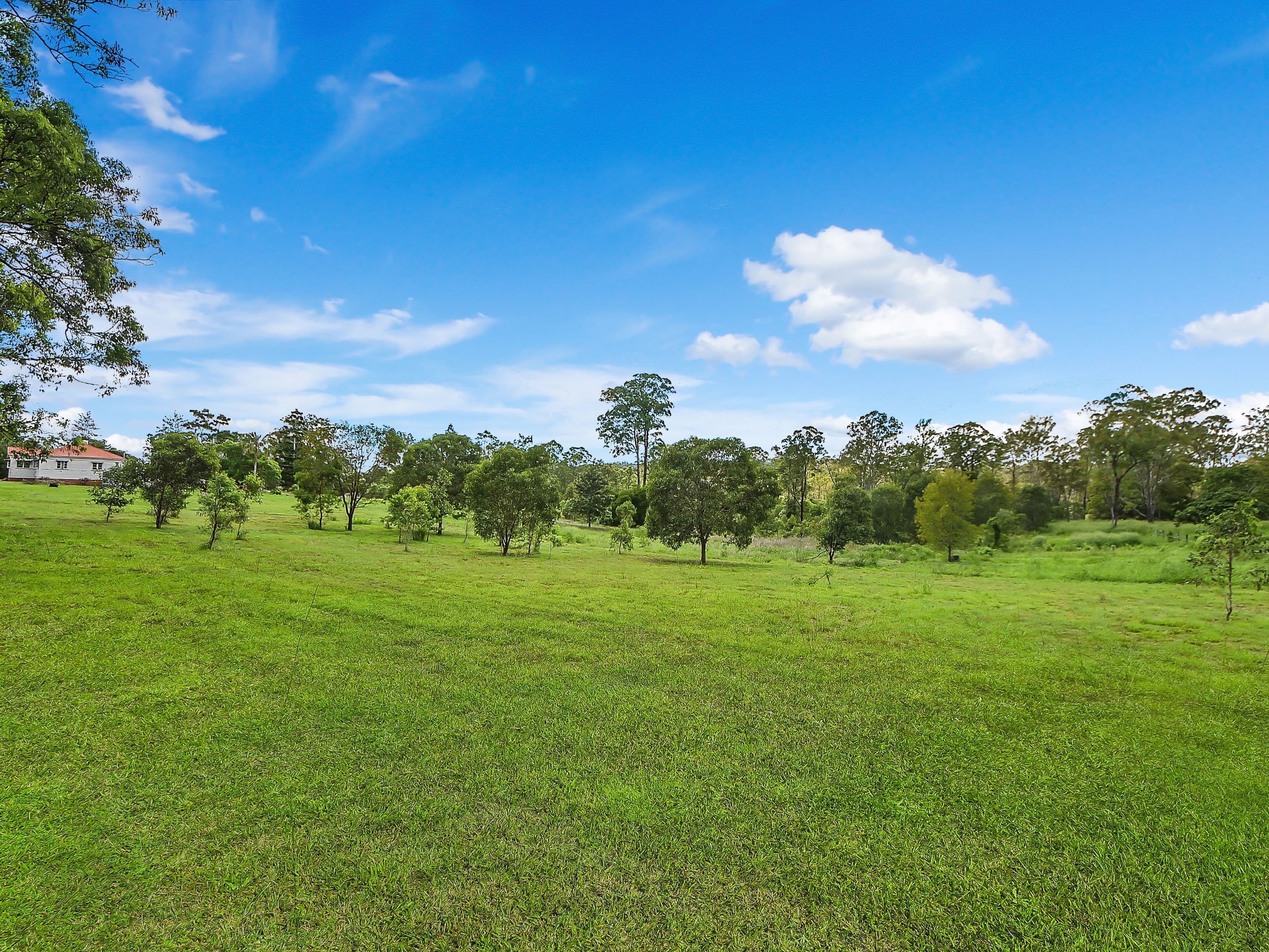 104 McCombe Road, Camp Mountain QLD 4520, Camp Mountain - Thumbnail 3