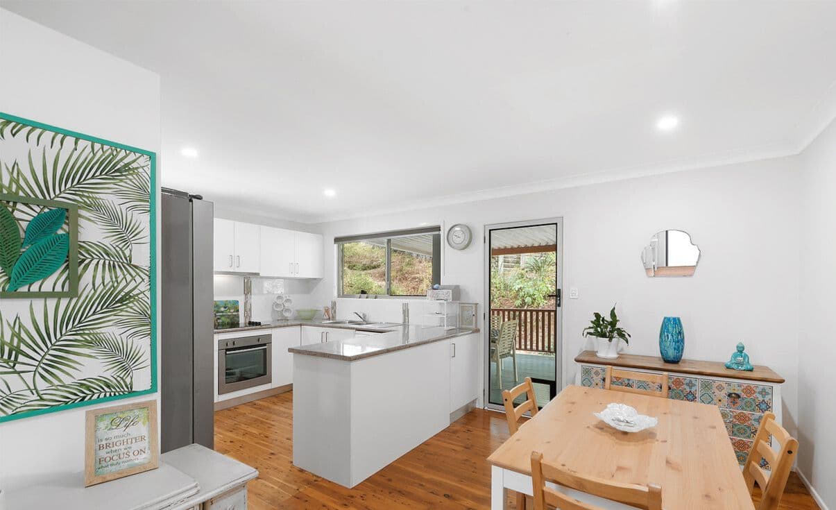 6 Yera Court, Arana Hills QLD 4054, Arana Hills - Thumbnail 2