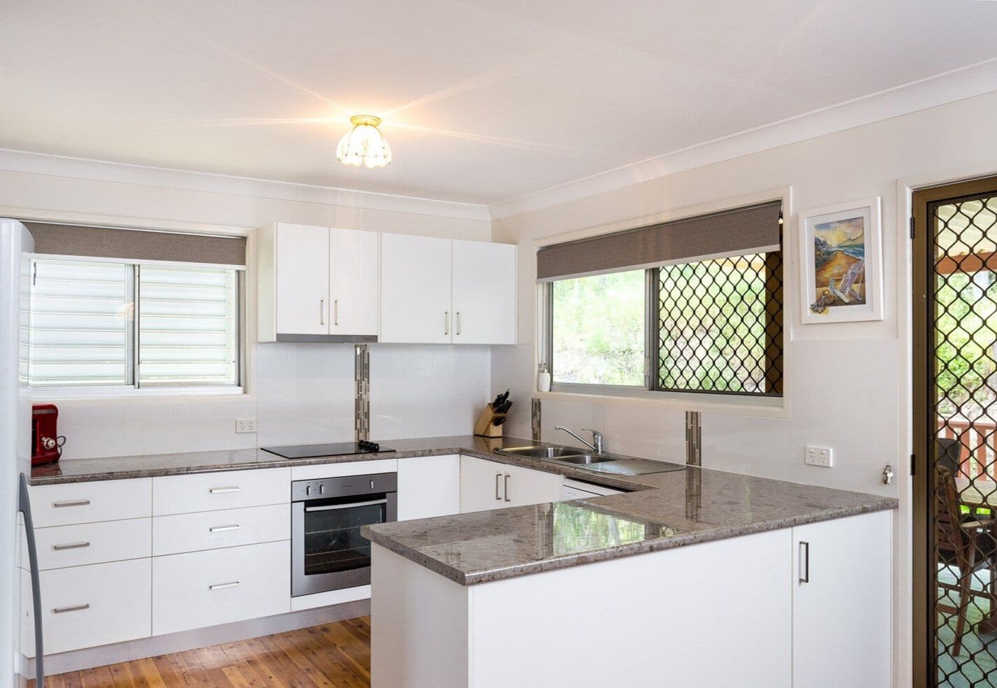 6 Yera Court, Arana Hills QLD 4054, Arana Hills - Thumbnail 3