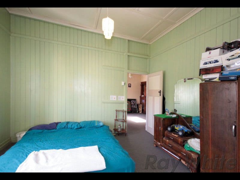 28 Clifton Street, Booval QLD 4304, Booval - Thumbnail 6