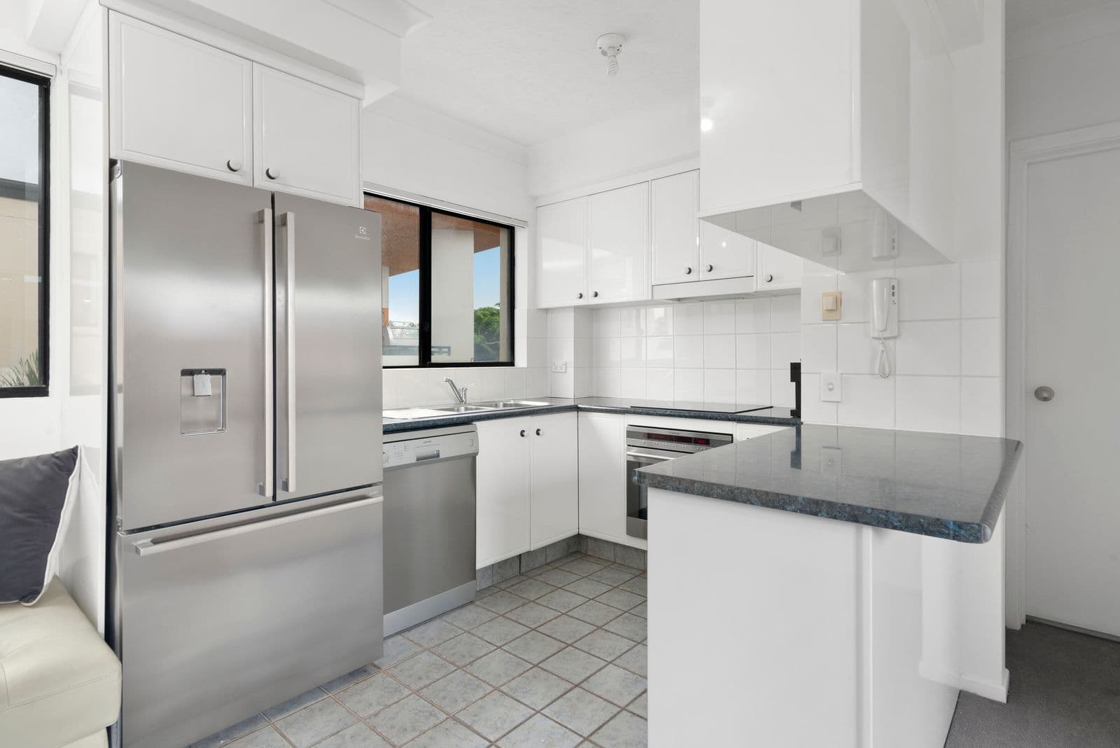 35 Britannia Avenue, Broadbeach QLD 4218, Broadbeach - Thumbnail 3