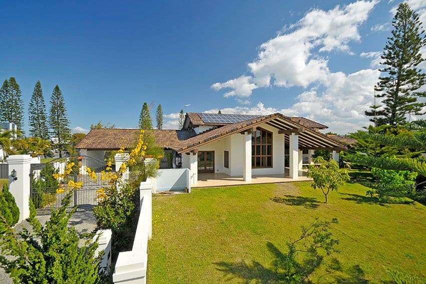 7 Waterview Crescent, Sorrento QLD 4217, Sorrento - Thumbnail 2