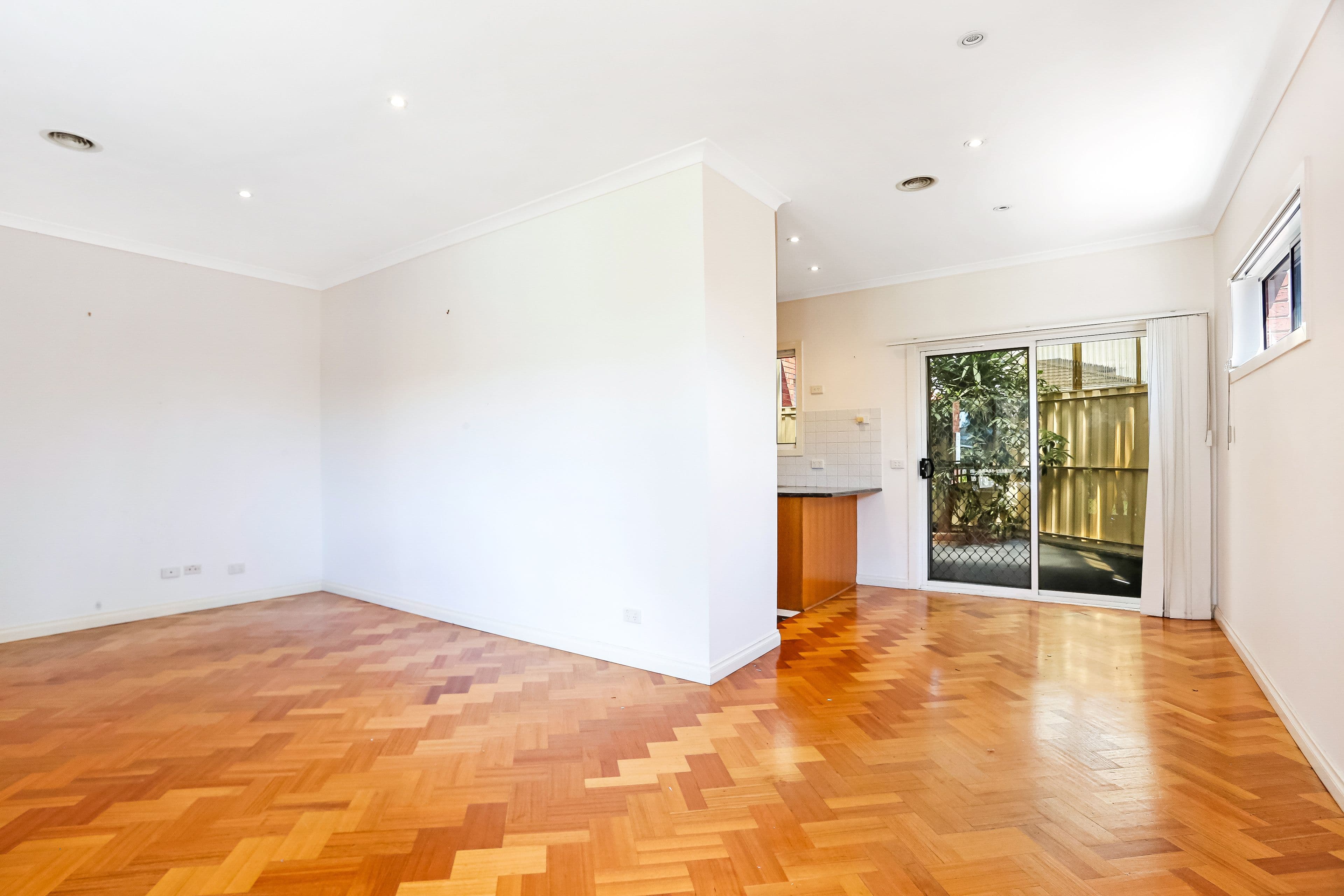 37 Maude Avenue, Glenroy VIC 3046, Glenroy - Thumbnail 2