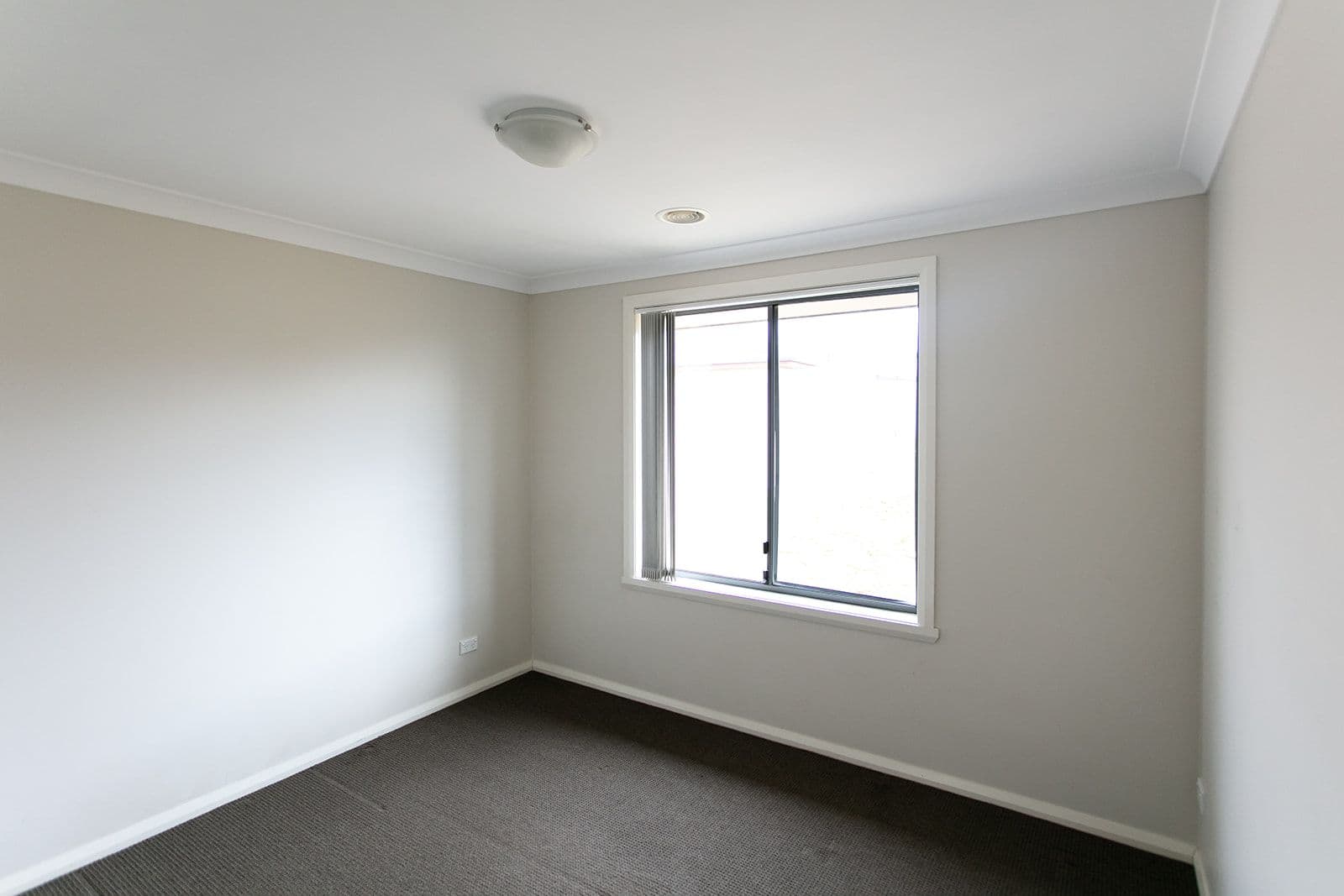 19 Diamond Drive, Orange - Thumbnail 8