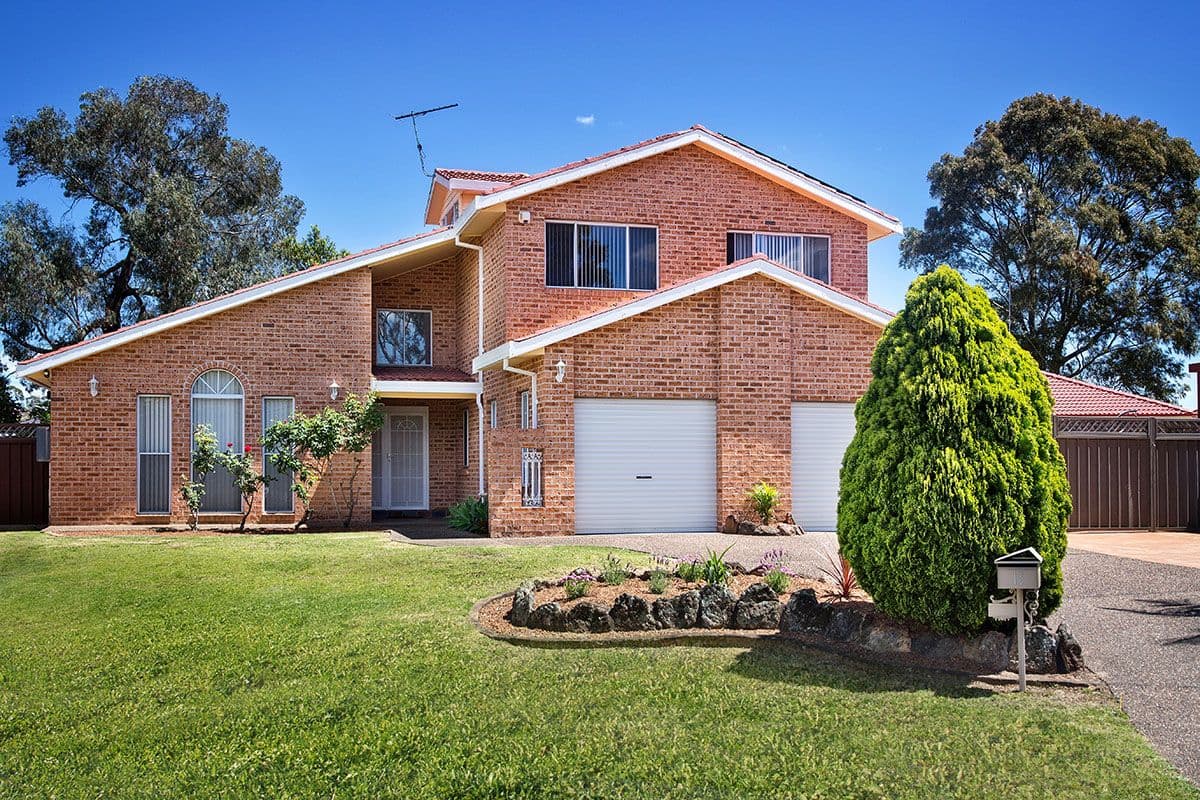 13 Lawson Place, Barden Ridge - Image 1