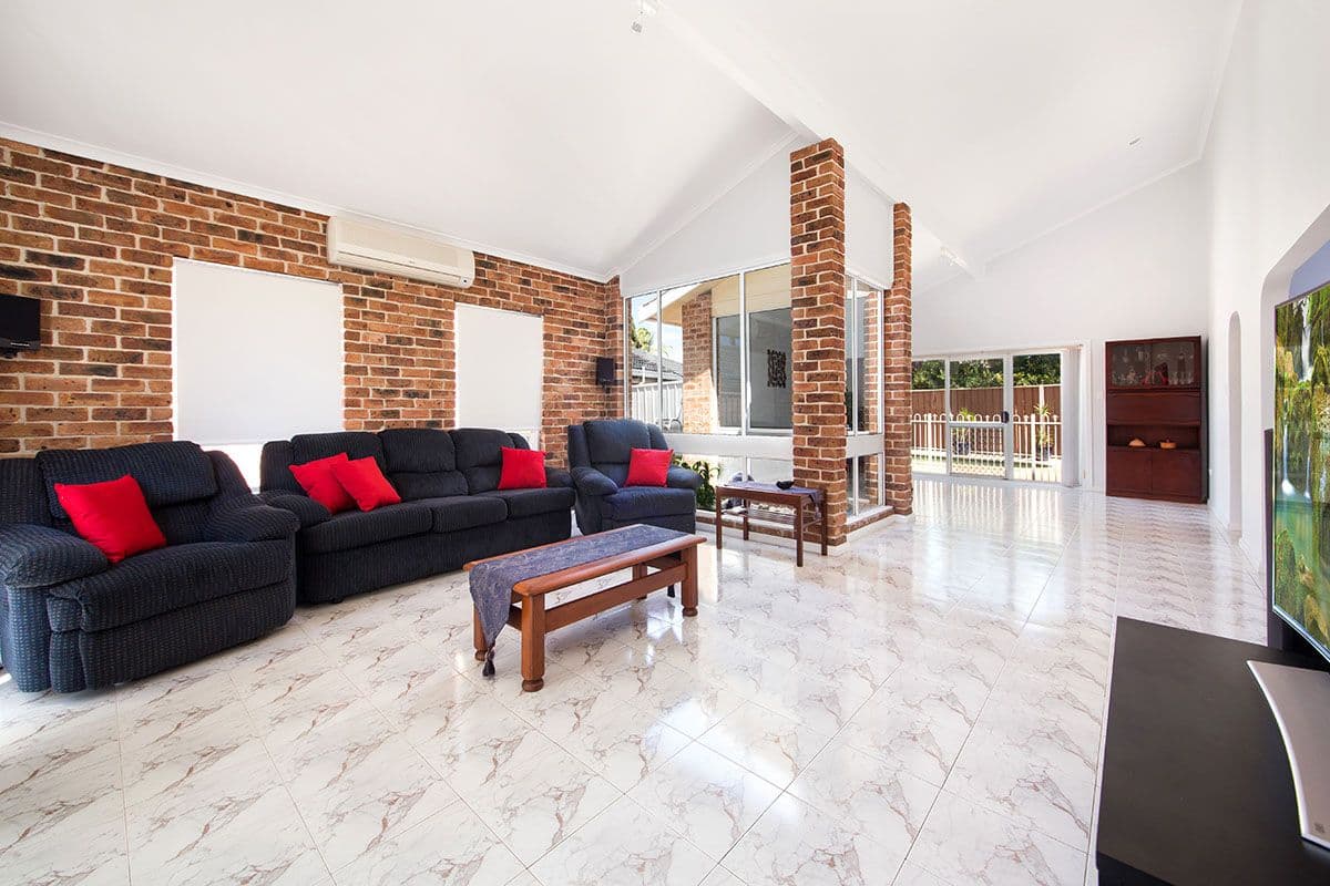13 Lawson Place, Barden Ridge - Thumbnail 2
