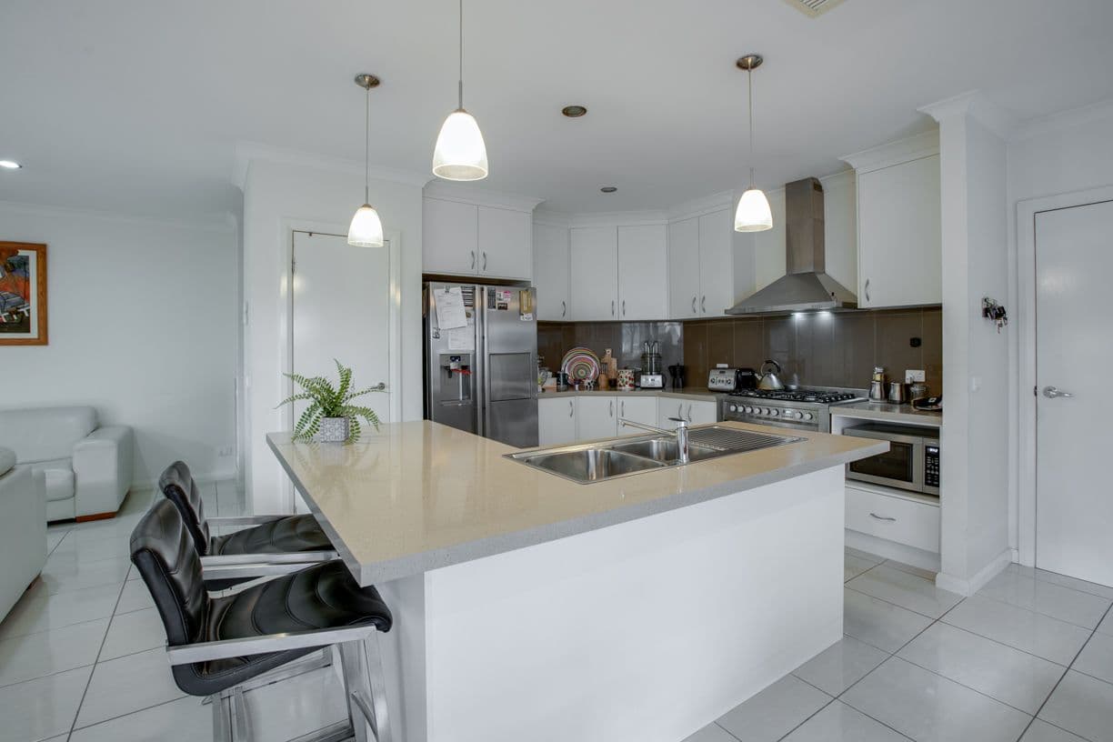 11 Birdie Place, Thurgoona NSW 2640, Thurgoona - Thumbnail 2