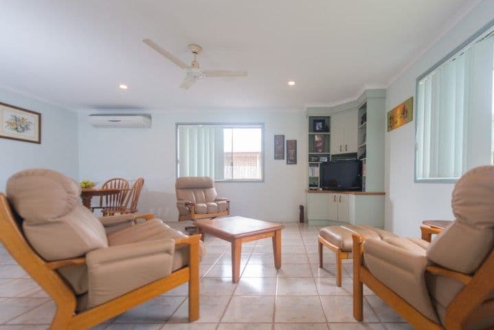 3 Eacham Court, CLINTON QLD 4680, Clinton - Thumbnail 3