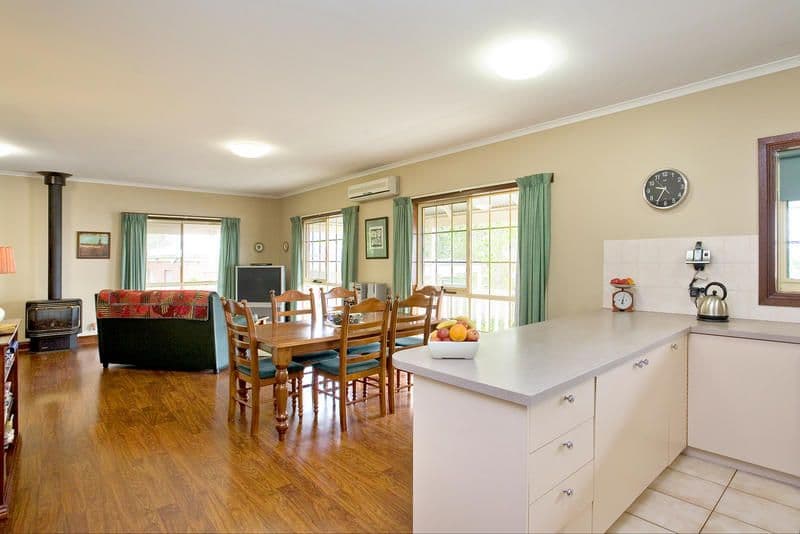 9 Banyan Court, WAURN PONDS VIC 3216, Waurn Ponds - Thumbnail 7