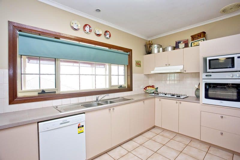9 Banyan Court, WAURN PONDS VIC 3216, Waurn Ponds - Thumbnail 8
