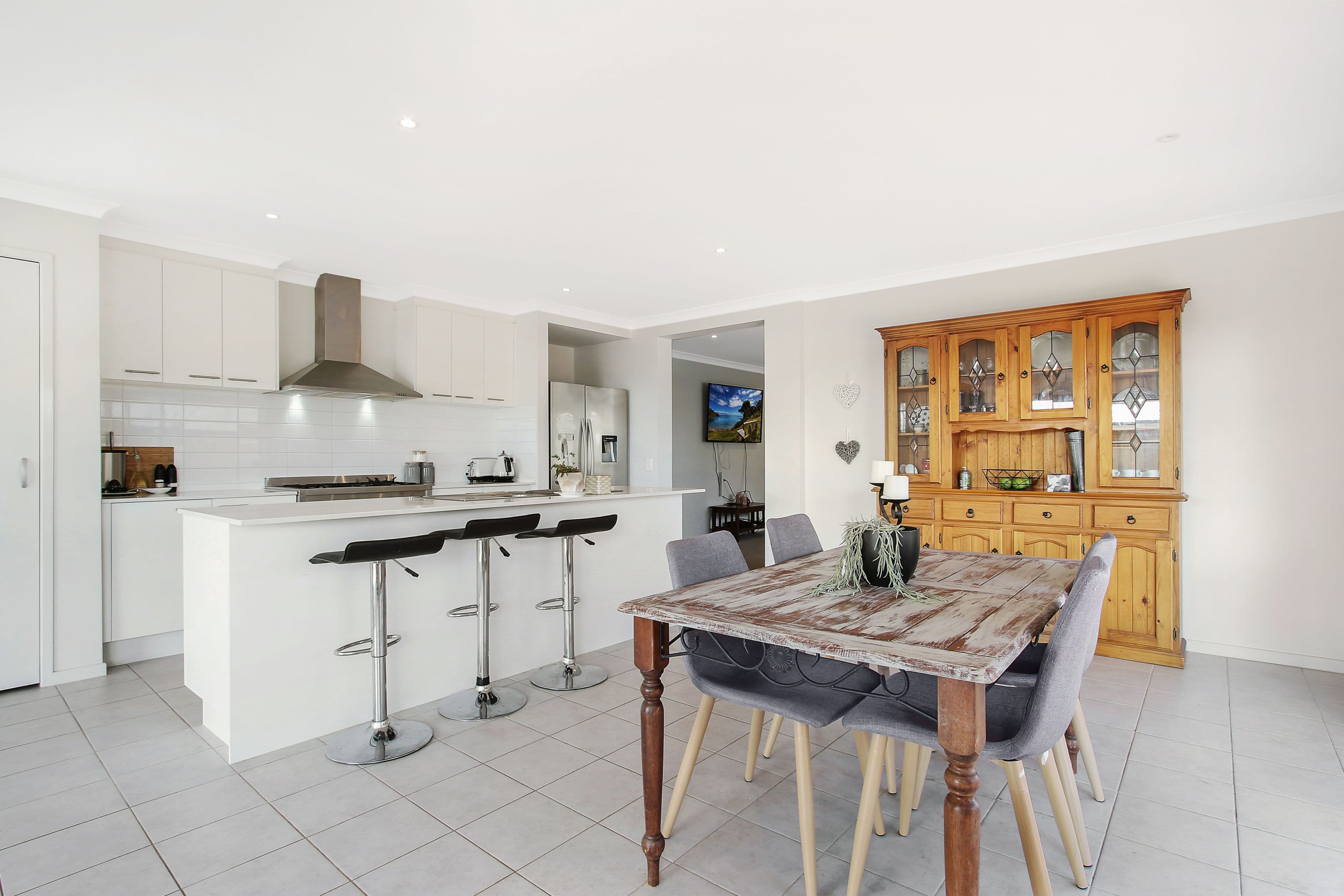 2 Ruthven Circuit, Wodonga VIC 3690, Wodonga - Thumbnail 2