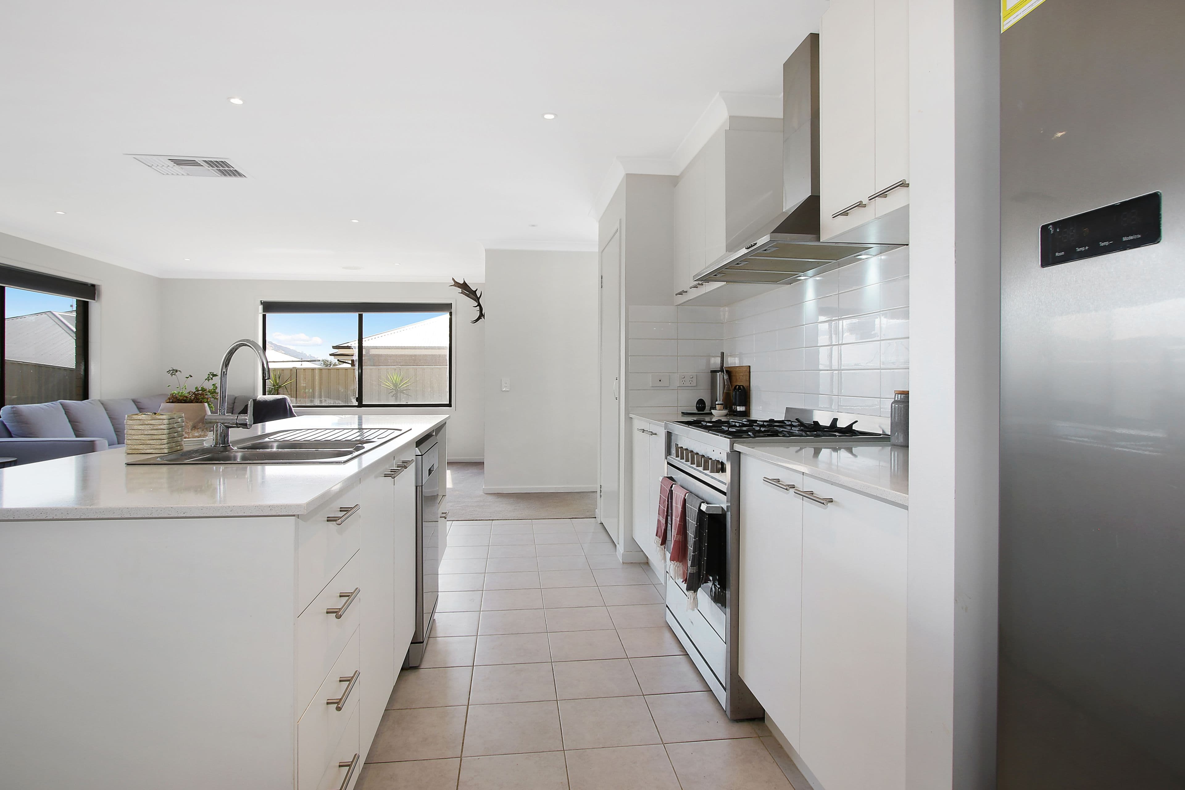 2 Ruthven Circuit, Wodonga VIC 3690, Wodonga - Thumbnail 5