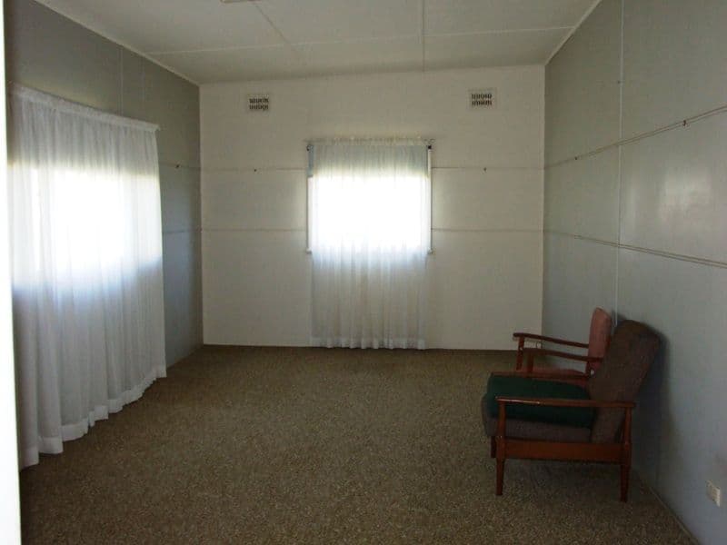 62 James Crescent, KINGS POINT NSW 2539, Kings Point - Thumbnail 3
