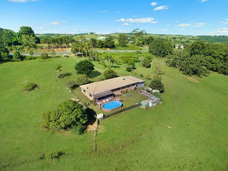 96 Granuaille Road, Bangalow - Thumbnail 2