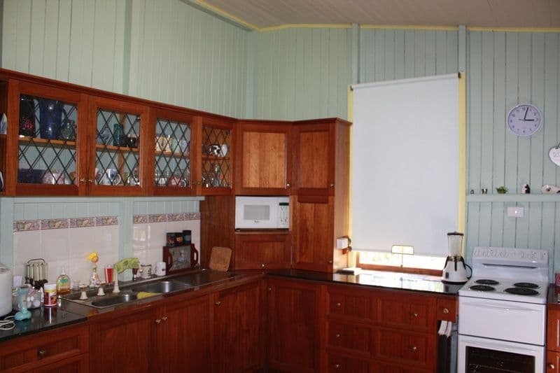 35 Cribb Street, SADLIERS CROSSING QLD 4305, Sadliers Crossing - Thumbnail 3