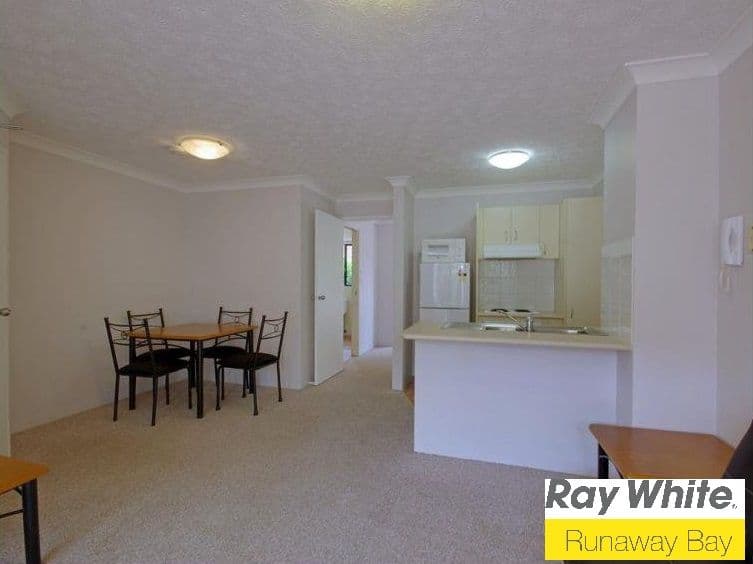 33-37 Lenneberg Street, Southport QLD 4215, Southport - Thumbnail 2