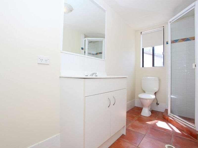 33-37 Lenneberg Street, Southport QLD 4215, Southport - Thumbnail 7