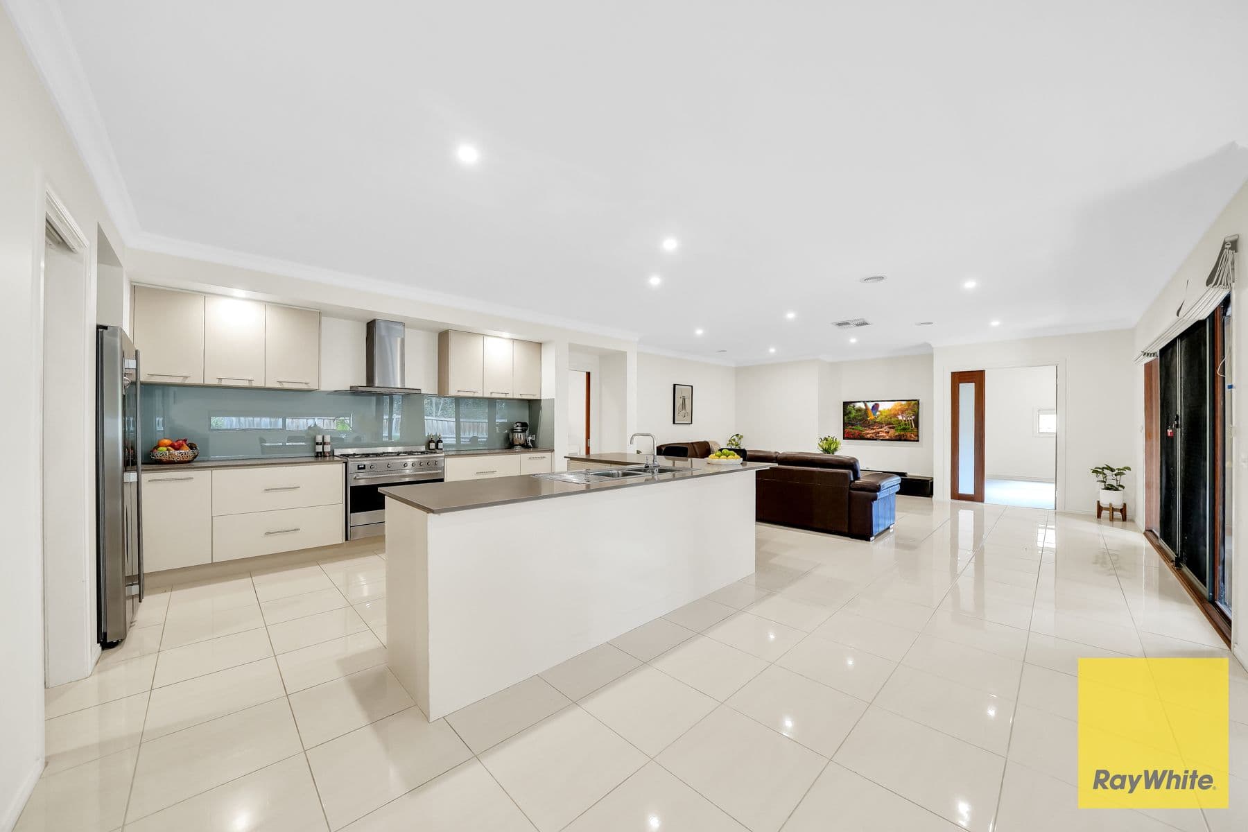6 Brookvale Avenue, Burnside Heights VIC 3023, Burnside Heights - Thumbnail 6