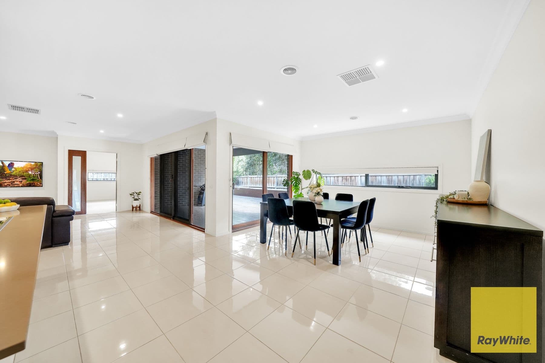 6 Brookvale Avenue, Burnside Heights VIC 3023, Burnside Heights - Thumbnail 8