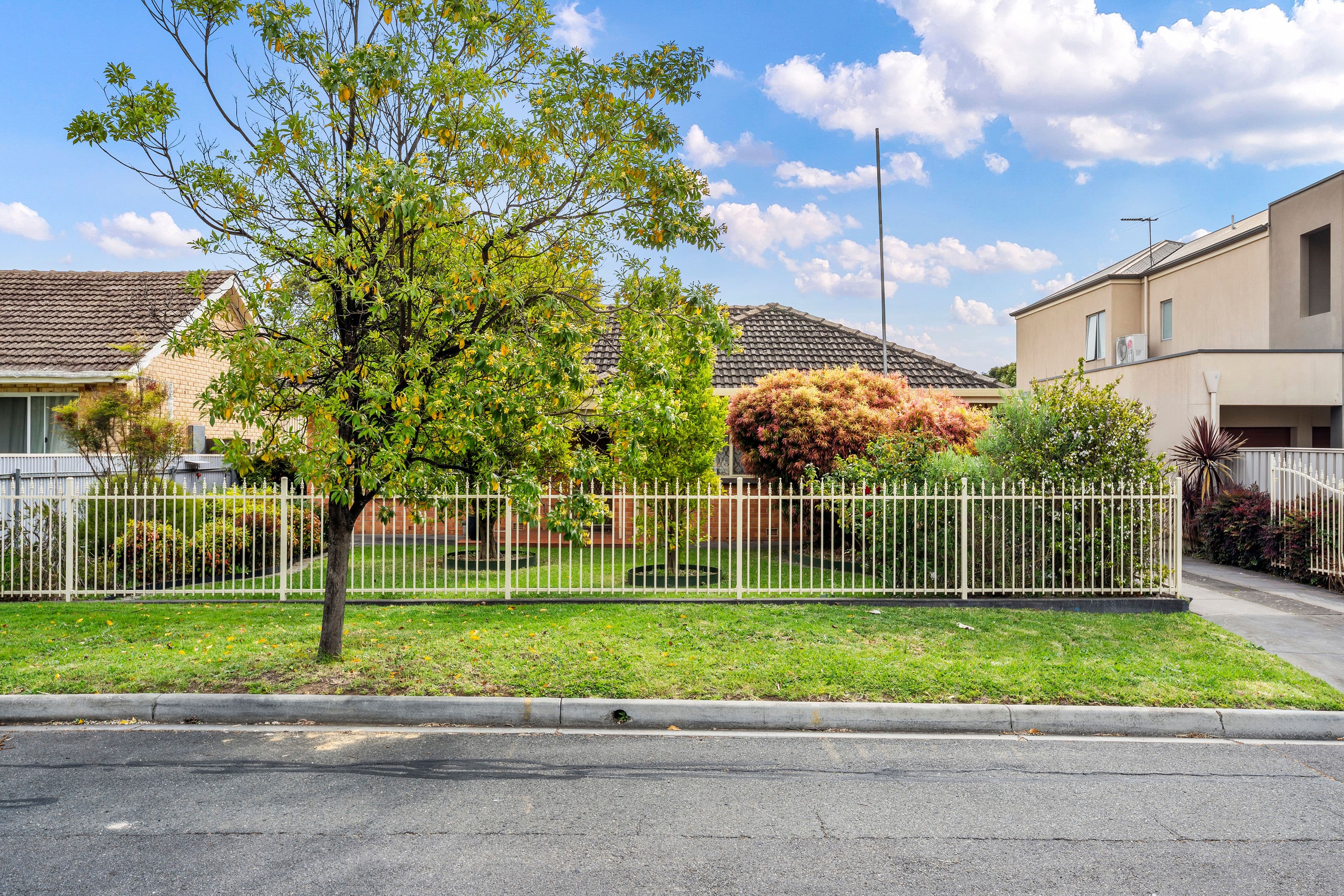 4 Peter Avenue, Campbelltown SA 5074, Campbelltown - Image 1