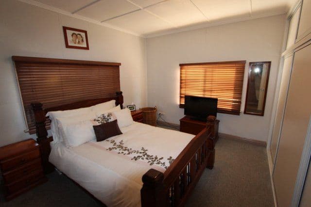 119 Watson Street, CHARLEVILLE QLD 4470, Charleville - Thumbnail 5