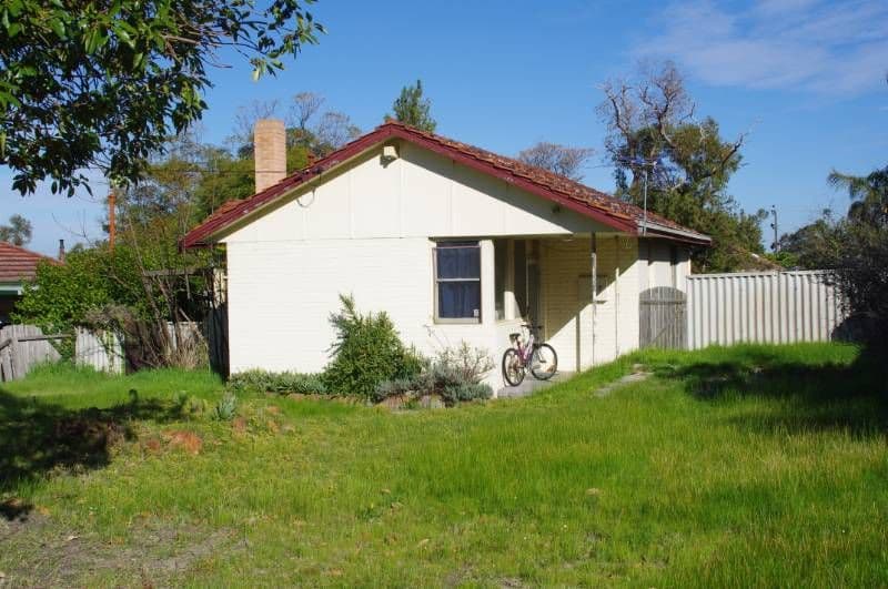 7 Coolham Way, BALGA WA 6061, Balga - Thumbnail 2