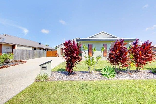 17 Beach Oak Drive, MOUNT LOW QLD 4818, Mount Low - Thumbnail 2