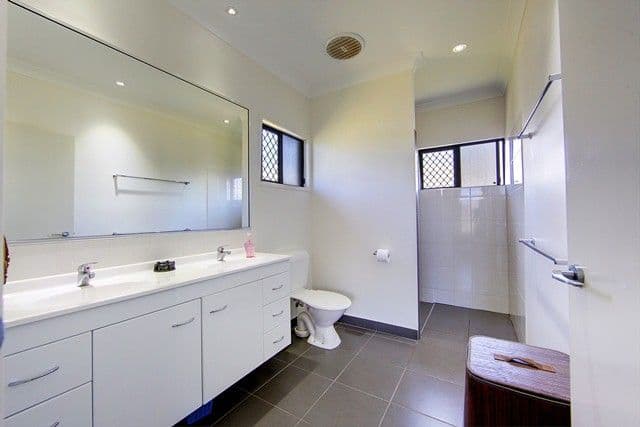 17 Beach Oak Drive, MOUNT LOW QLD 4818, Mount Low - Thumbnail 8