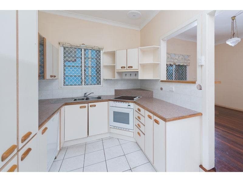 9 Disraeli Street, INDOOROOPILLY QLD 4068, Indooroopilly - Thumbnail 3