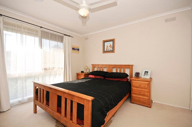 15 Kevin Court, KILSYTH VIC 3137, Kilsyth - Thumbnail 2