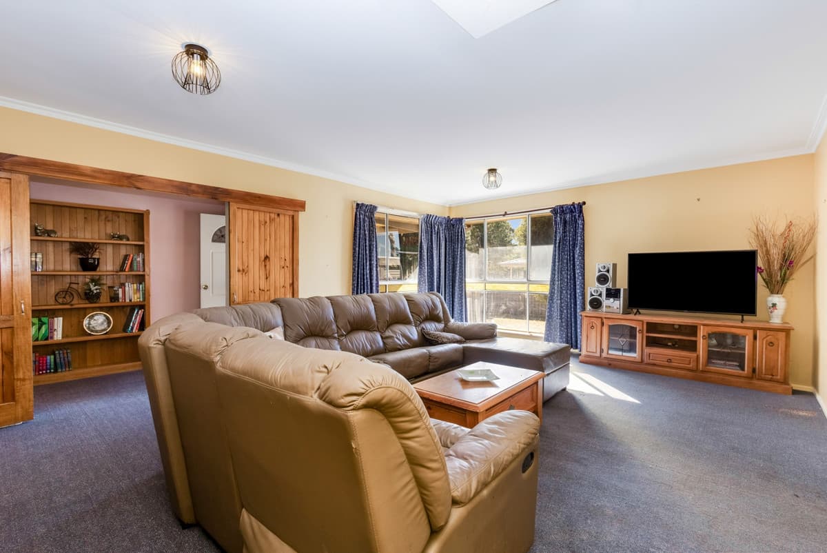 202 Simpsons Road, Eaglehawk VIC 3556, Eaglehawk - Thumbnail 2