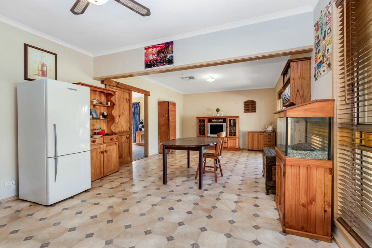 202 Simpsons Road, Eaglehawk VIC 3556, Eaglehawk - Thumbnail 4