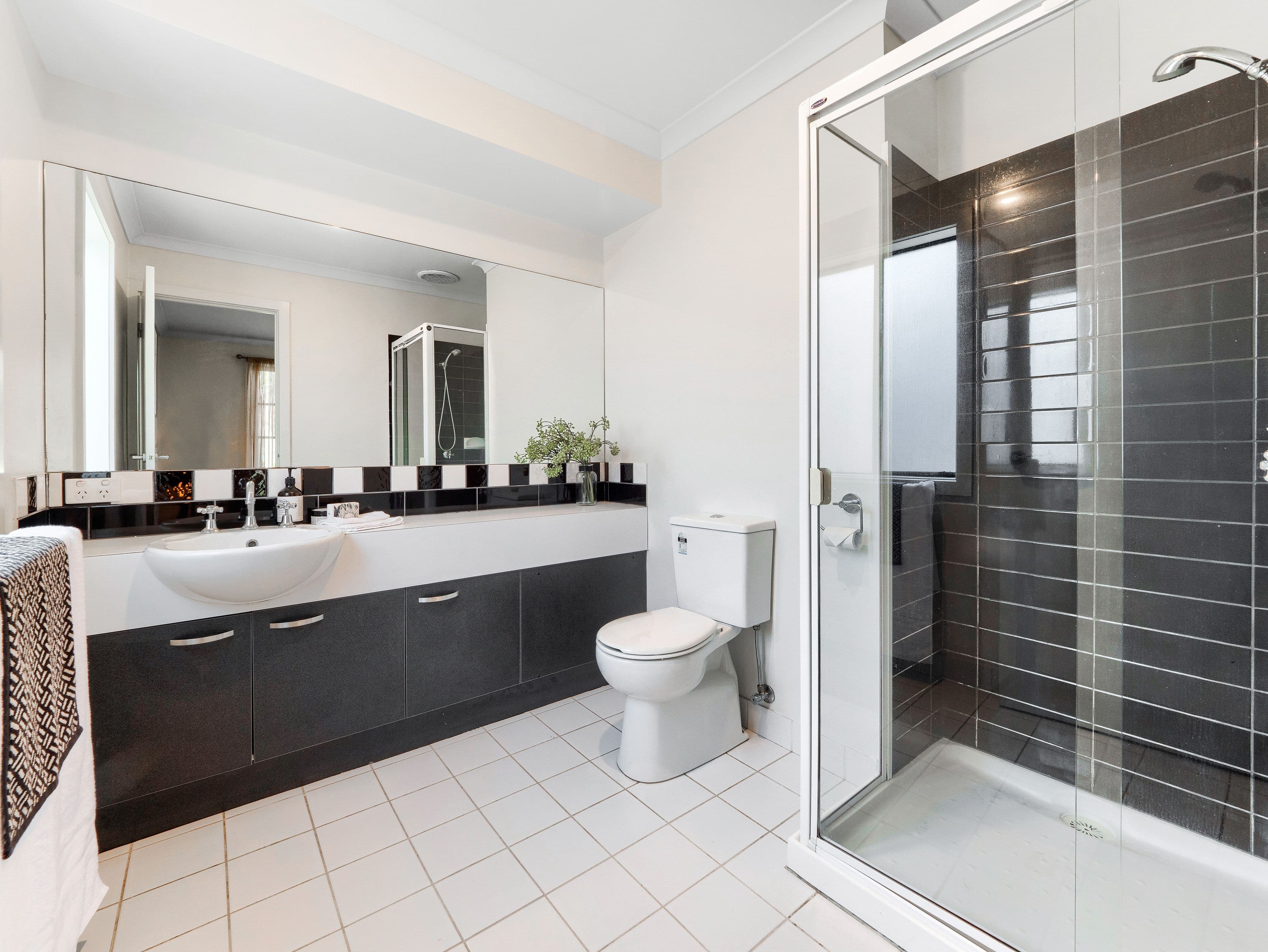 155 Rosebank Drive, Cranbourne North VIC 3977, Cranbourne North - Thumbnail 3