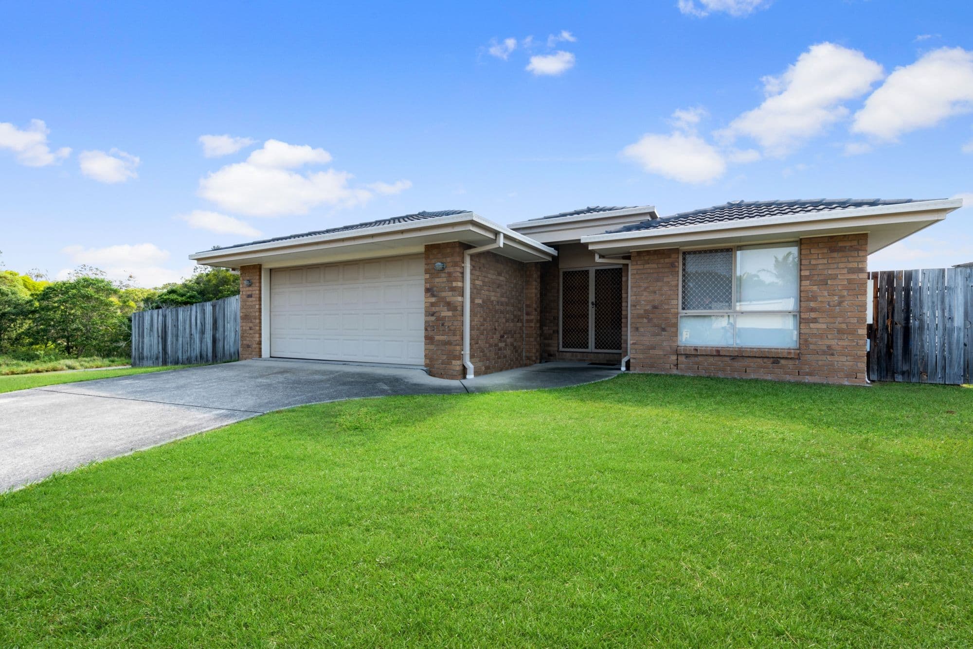 8 Nadine Place, Deception Bay QLD 4508, Deception Bay - Thumbnail 2