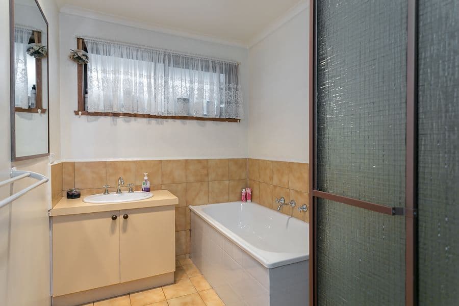 30 Barries Road, MELTON VIC 3337, Melton - Thumbnail 6